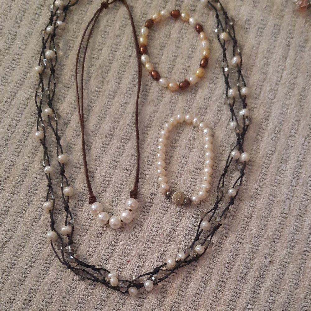 Elegant Pearl Jewelry Set